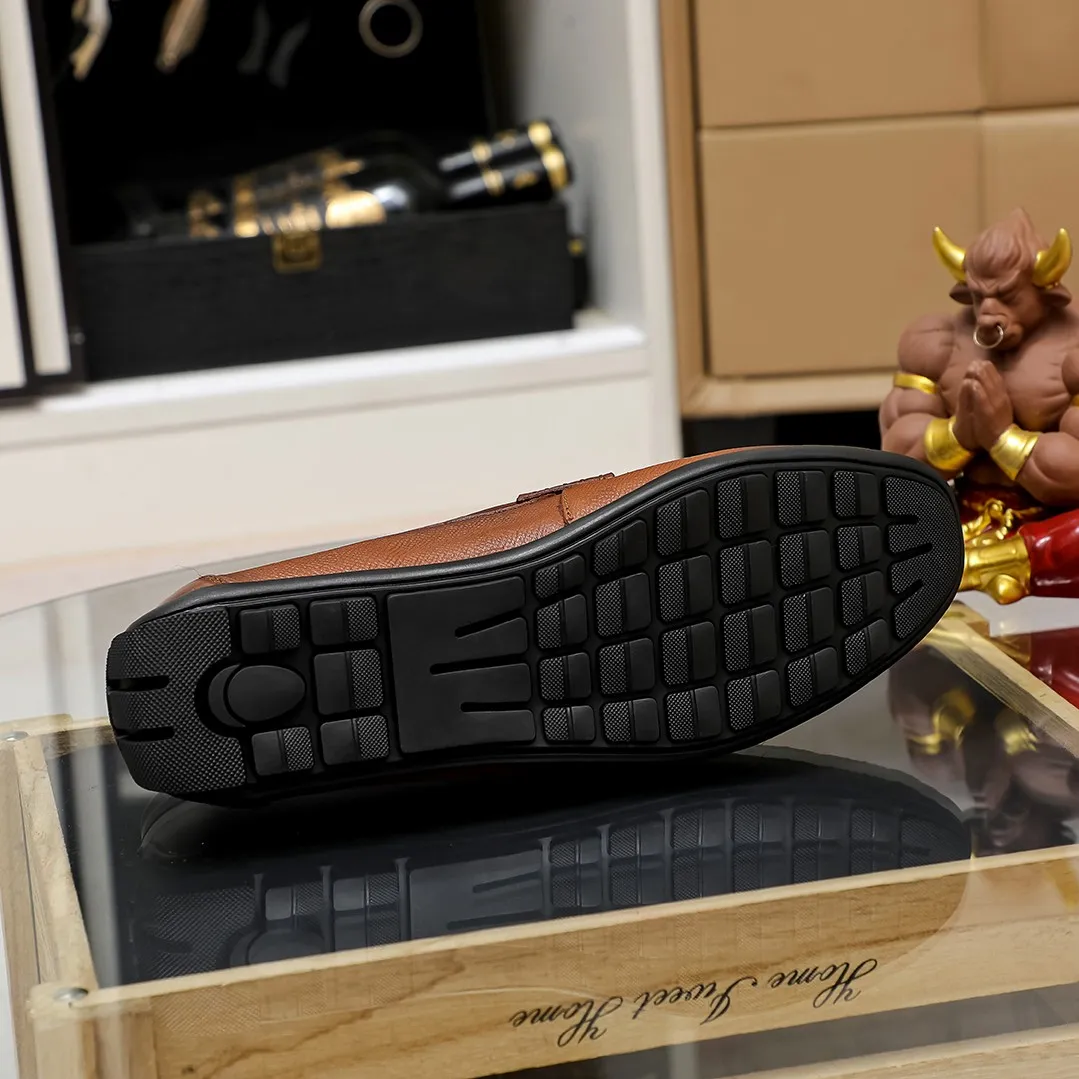 Men's shoes 💰360 🕷🕷【Ferragamo】Ferragamo Popular fashionable casual slip-on shoes🇨🇳Official website counter 1:1 production, original mold opening💯Good quality visible, imported high-end first-layer calfskin, luxurious pigskin lining🌿Very clear texture, high-quality waterproof, non-slip and wear-resistant outsole🎋High quality and low price, truly handmade🍓2 colors, code number 38-45